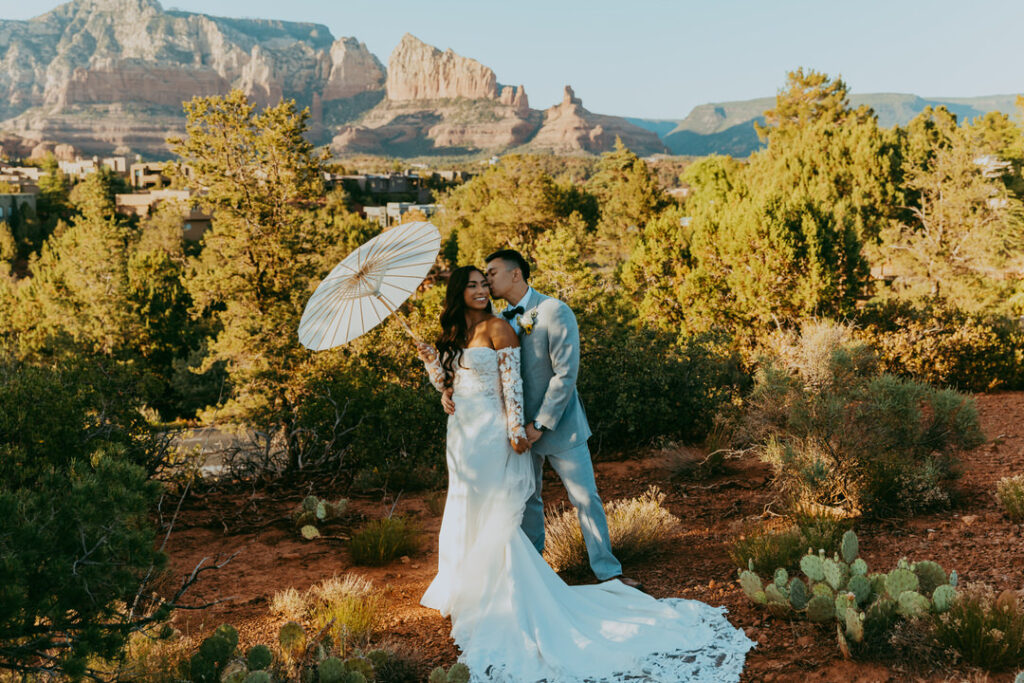 Sunset photos in the red rocks taken by agave of sedona wedding photographer.